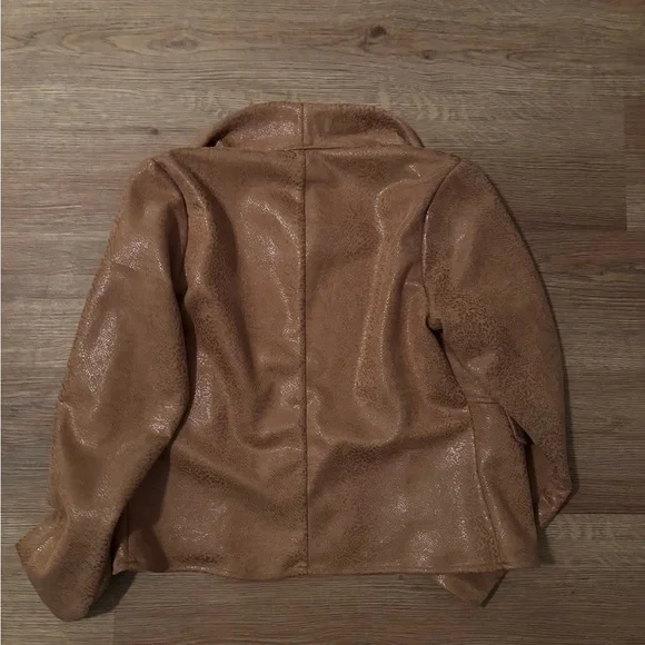 Sage snakeskin blazer —Size small - Picture 5 of 5